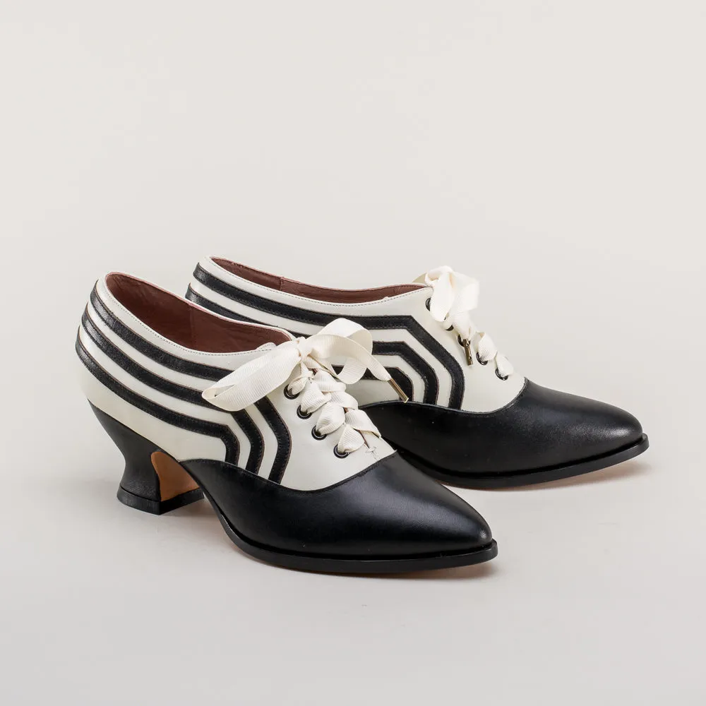 Bernadette Women's Edwardian Oxfords Wide (Ivory/Black)