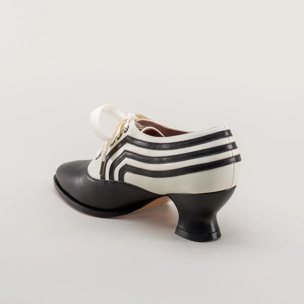 Bernadette Women's Edwardian Oxfords Wide (Ivory/Black)
