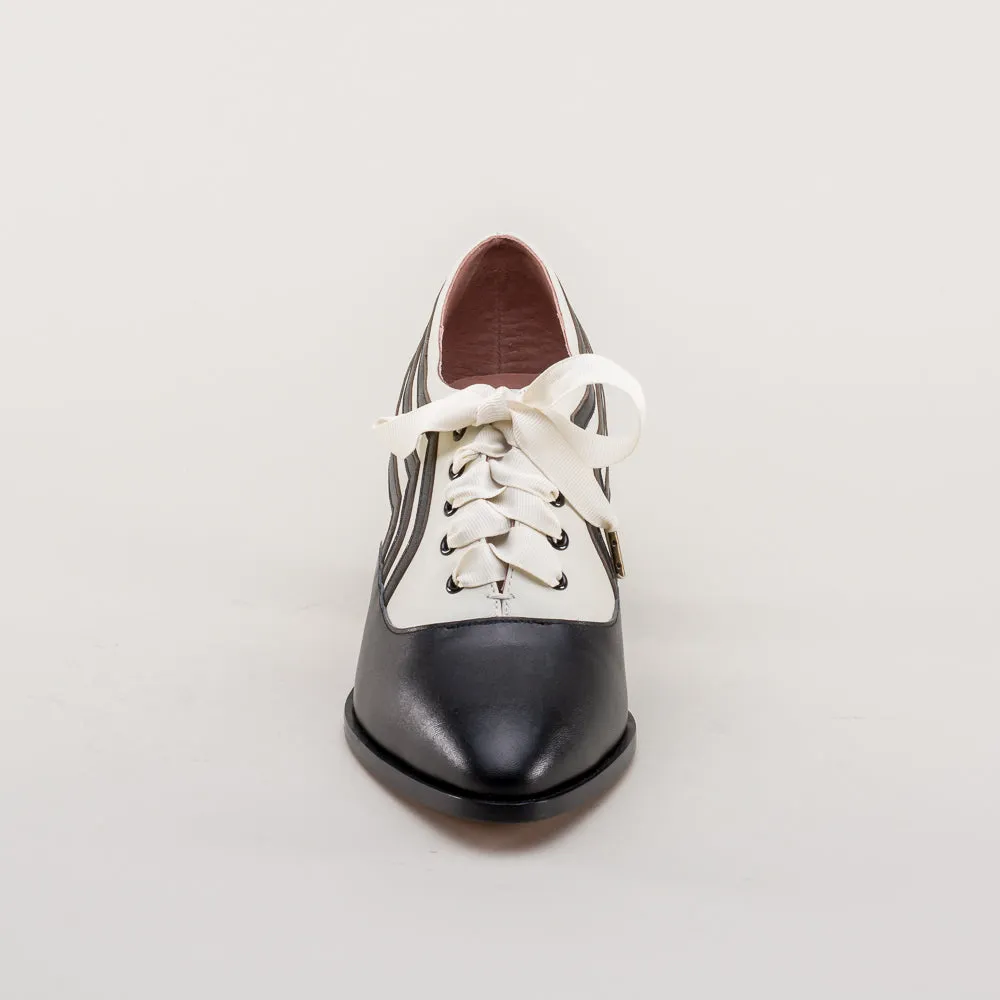 Bernadette Women's Edwardian Oxfords Wide (Ivory/Black)
