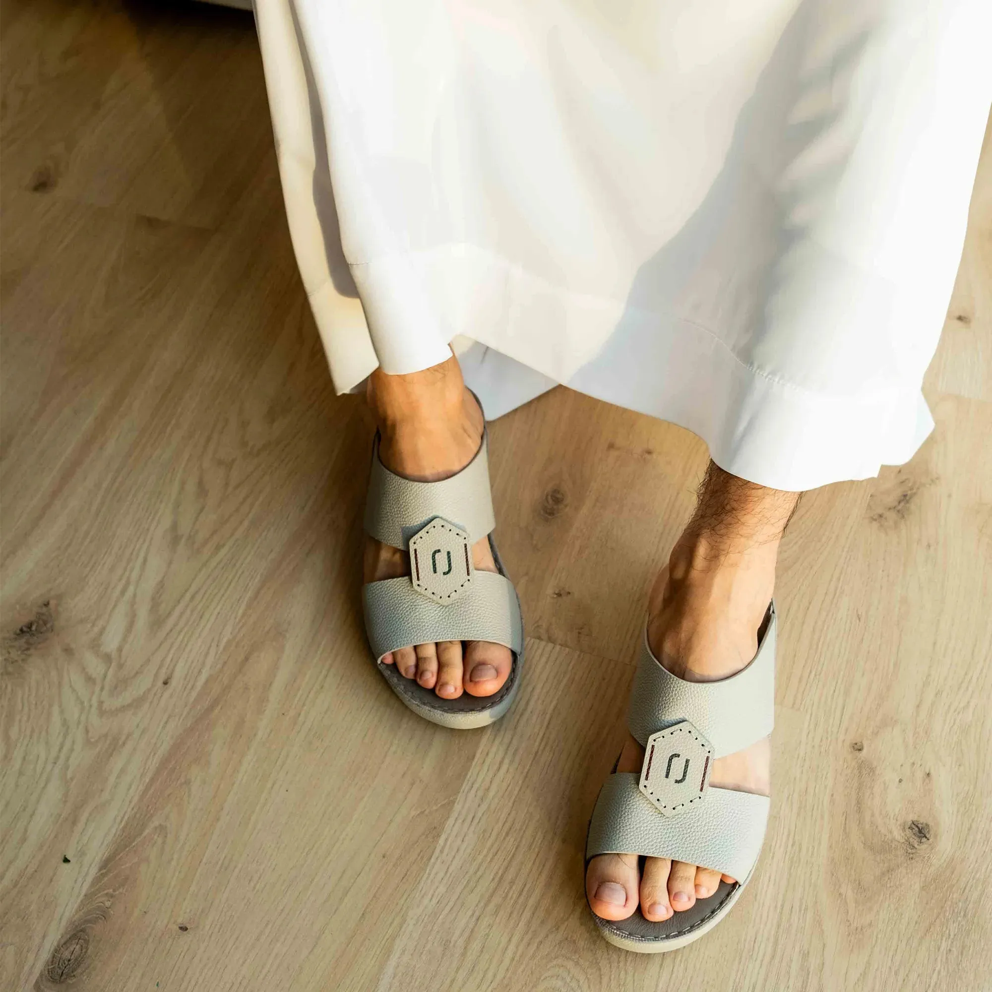 FARADA MODERN WITH BUCKLE DETAILED ARABIC SANDALS WARM GREY