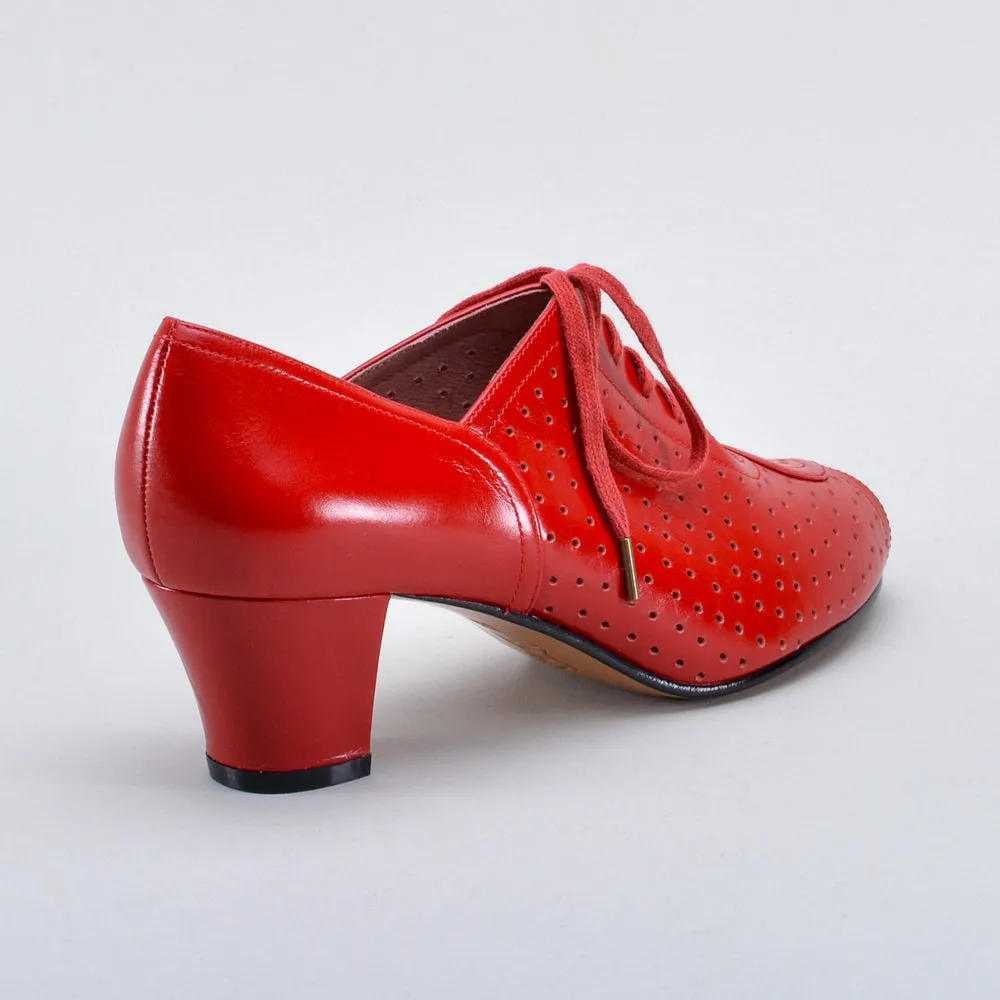 Jenny Women’s Vintage Oxfords (Cherry Red)