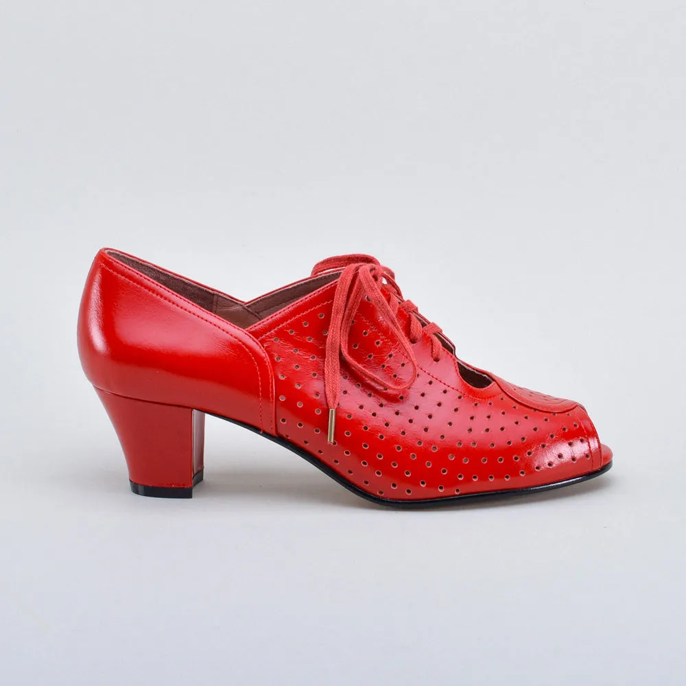 Jenny Women’s Vintage Oxfords (Cherry Red)