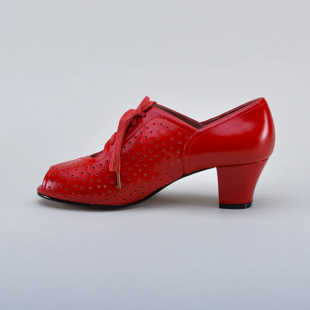 Jenny Women’s Vintage Oxfords (Cherry Red)