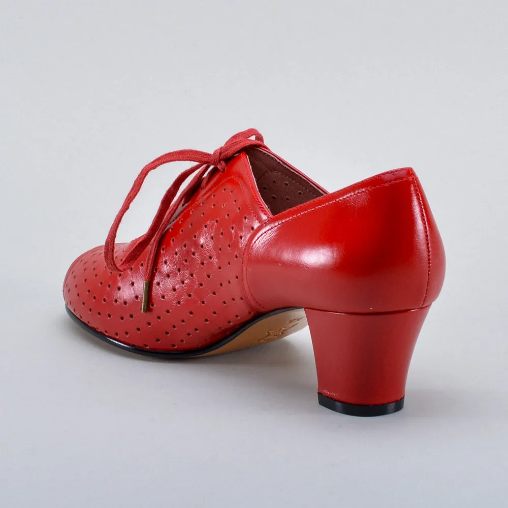 Jenny Women’s Vintage Oxfords (Cherry Red)