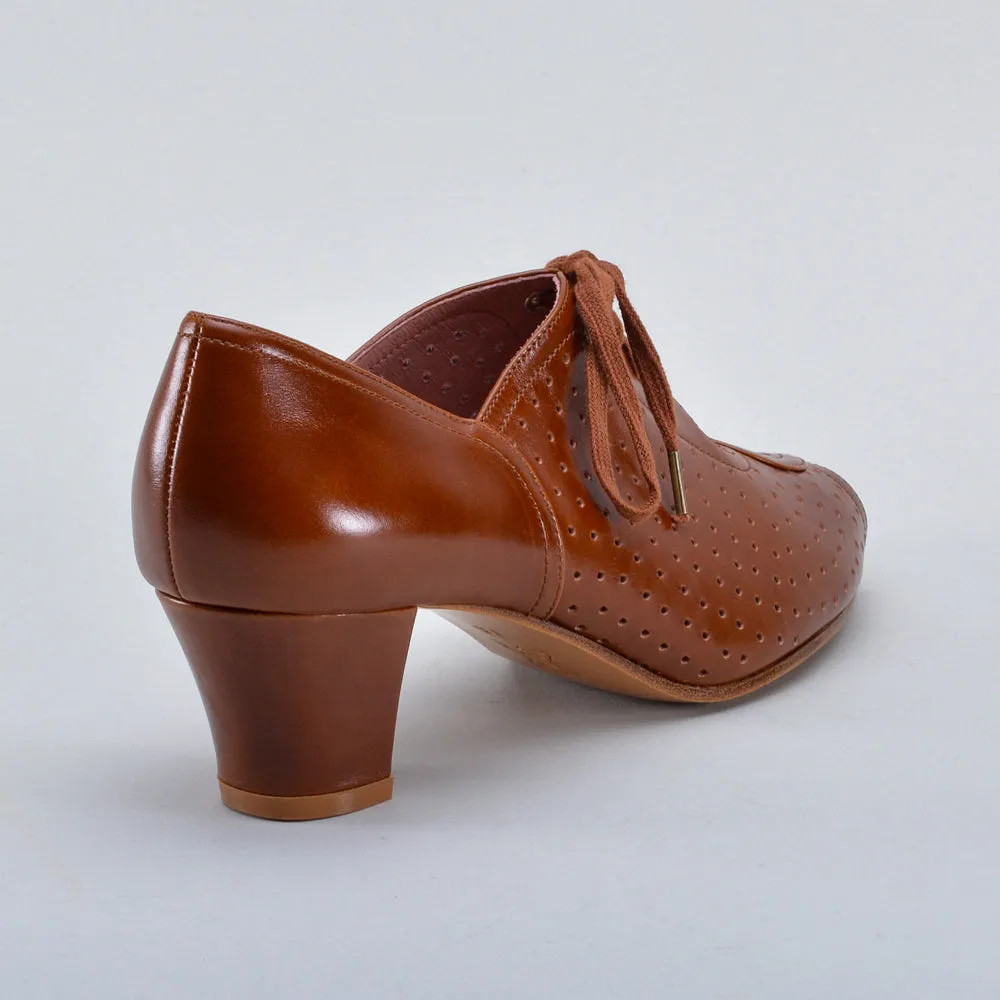 Jenny Women’s Vintage Oxfords (Chestnut Brown)