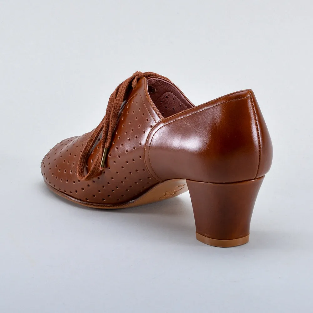Jenny Women’s Vintage Oxfords (Chestnut Brown)