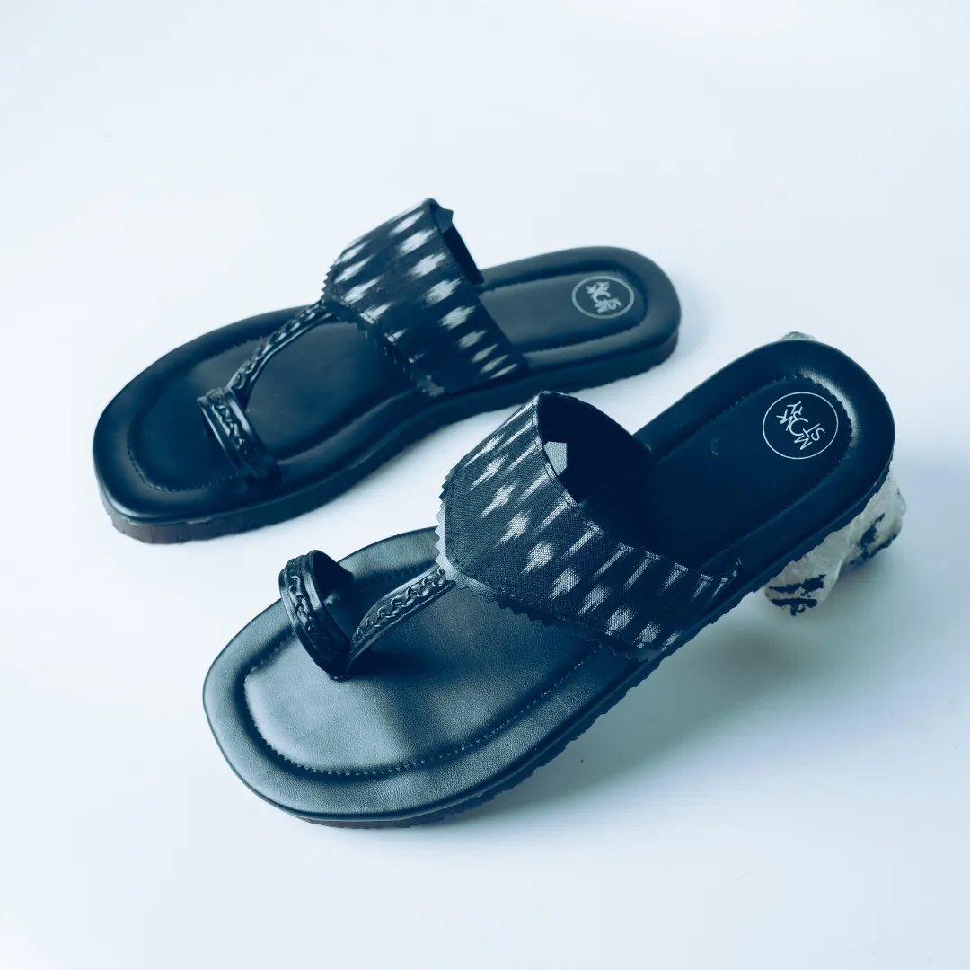 Monkstory Ikat Kolhapuri Sandals