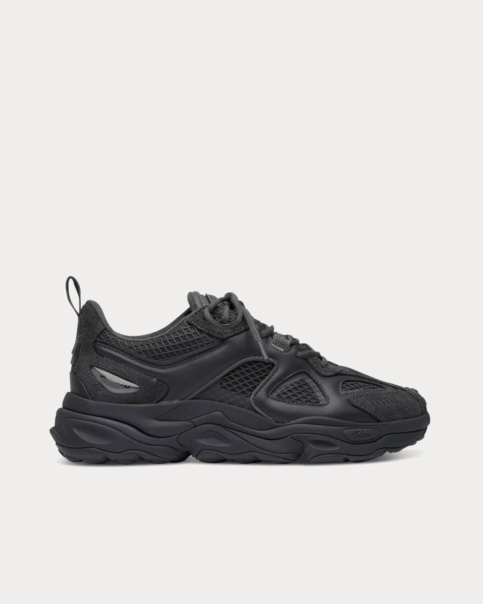 Satellite Runner Black / Black Low Top Sneakers