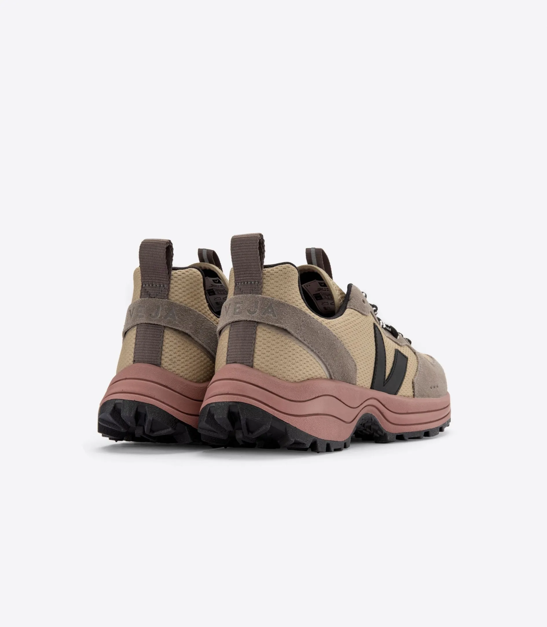 VEJA Venturi Alveomesh Dune Black