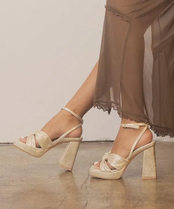 Women's Knotted Band Platform Heels