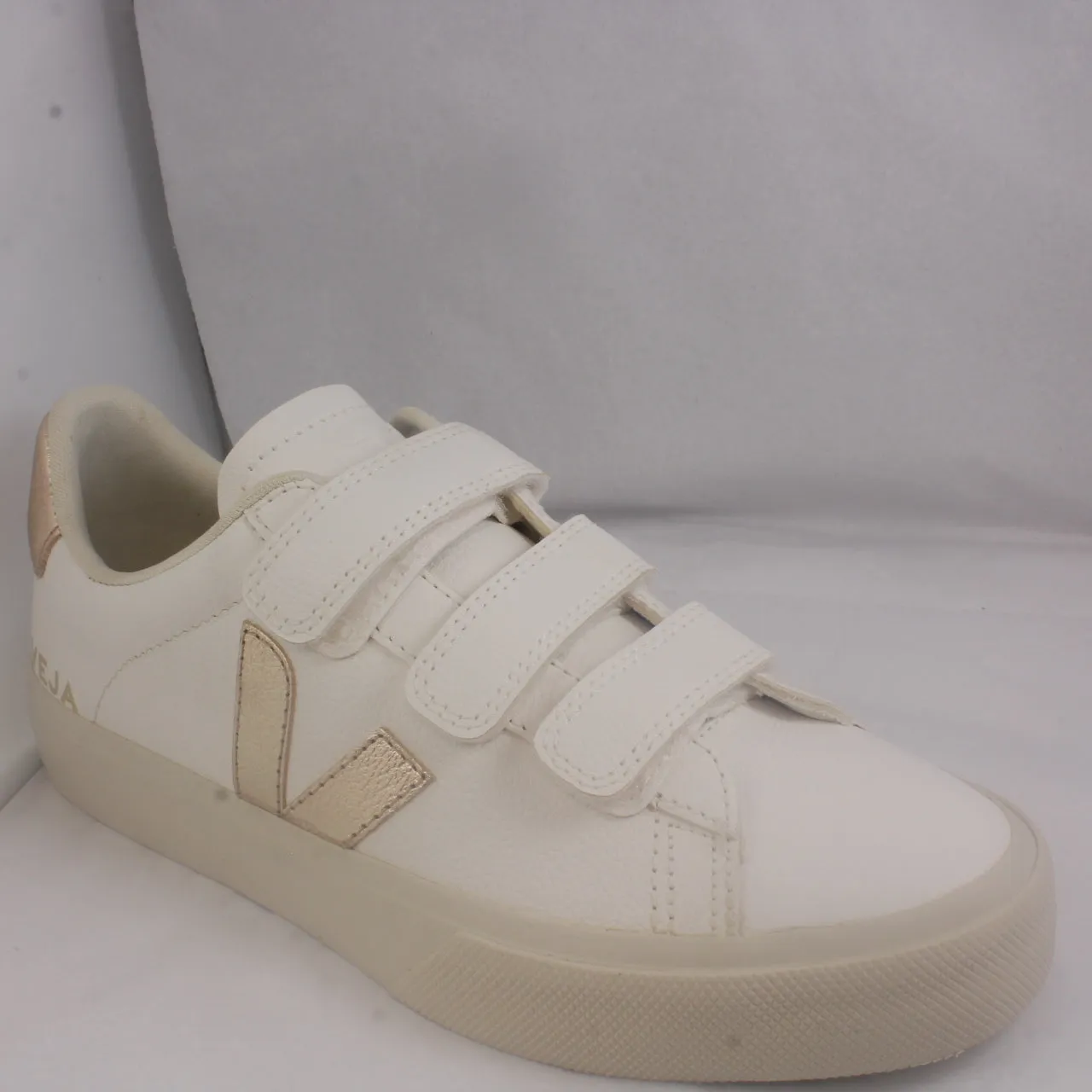 Womens Veja Recife White Platine F Trainers